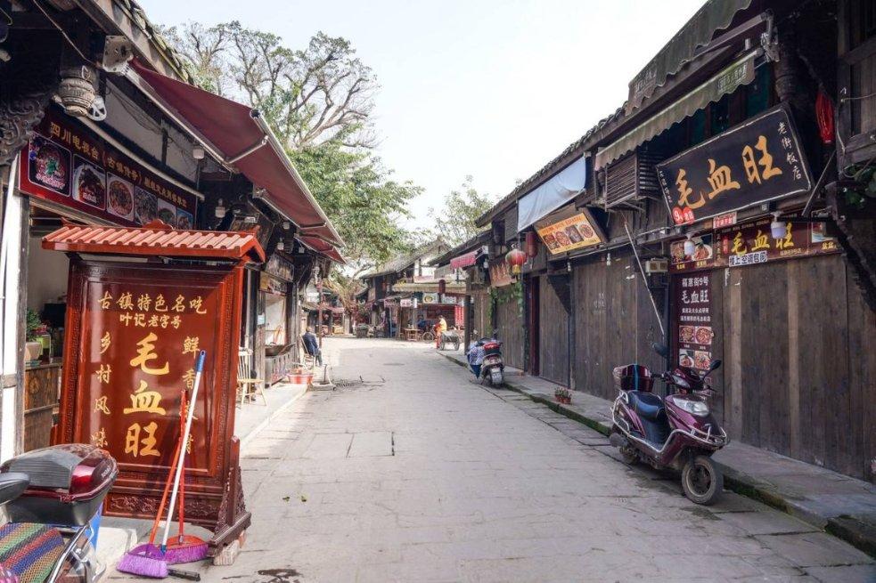 “订婚强奸案”被判强奸男子民事起诉：请求女方结婚登记，不结退还11.8万彩礼